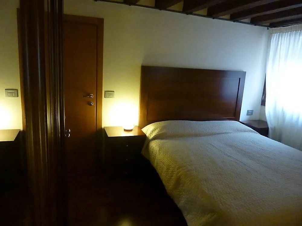 בית הארחה Venice Rainbow Apartment San Marco