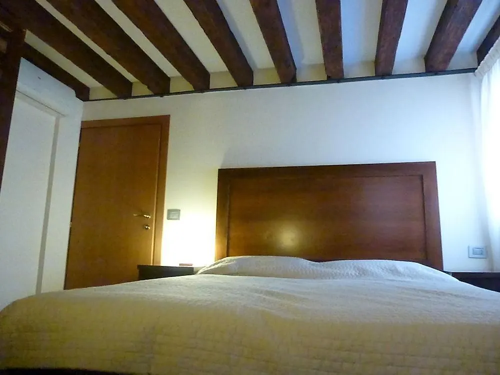 Πανσιόν Venice Rainbow Apartment San Marco